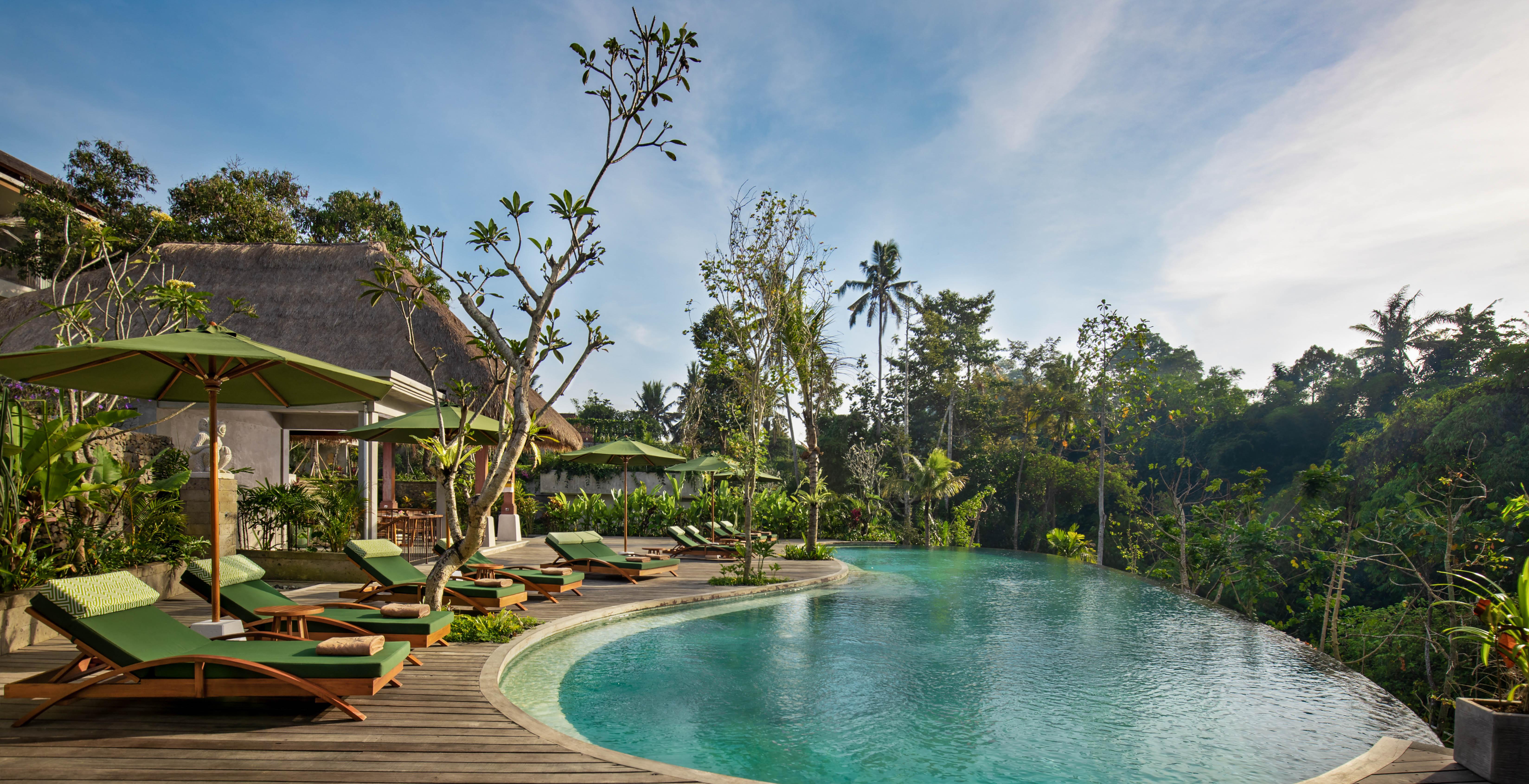 Adiwana Suweta Ubud Exterior foto The resort's infinity pool